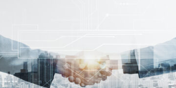 フルアウトソーシングと下請け、その違いは？